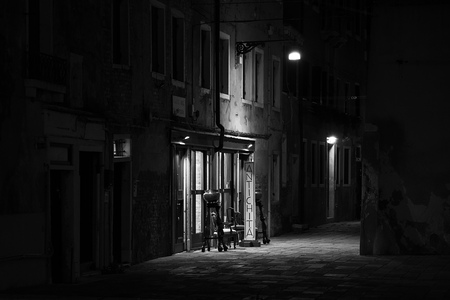 Starožitnosti v Calle del Tagiapiera